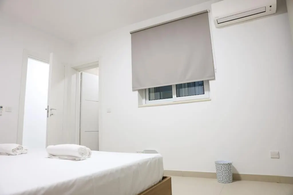 Sliema Central 2Br Apt With Balcony & Sea Views By 360 Estates 0*,  Malta