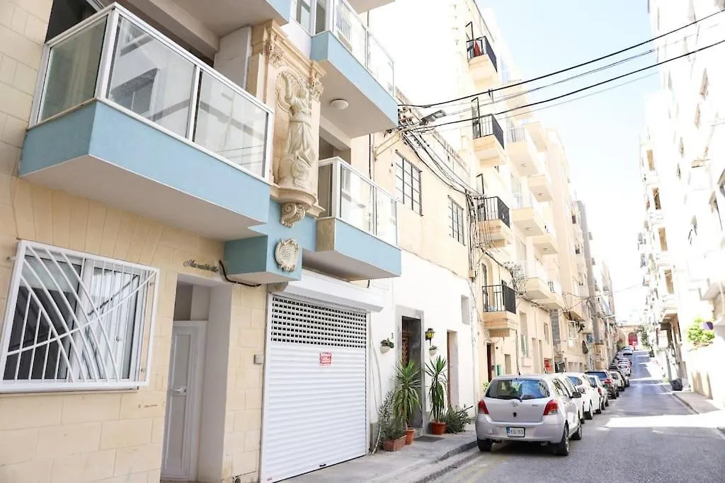 Sliema Central 2Br Apt With Balcony & Sea Views By 360 Estates